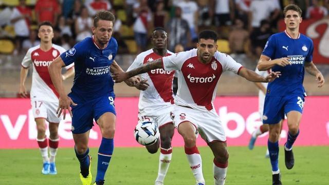 自认为是一 自认为是一