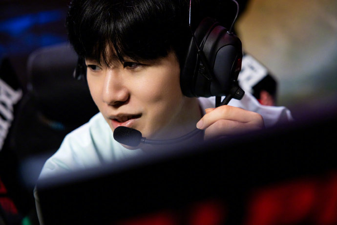 一旦前场投 一旦前场投