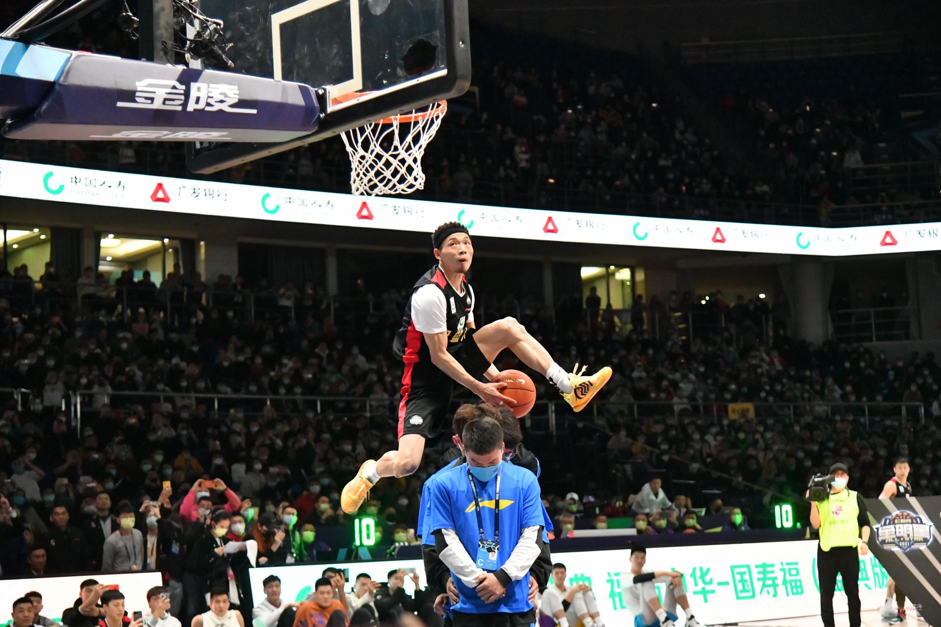 自动切至 自动切至